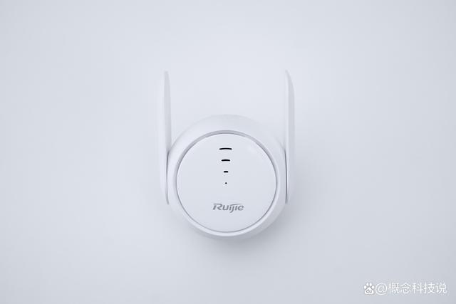 换个信号更强的路由器,还是再装一条宽带?锐捷小兔子帮你搞定